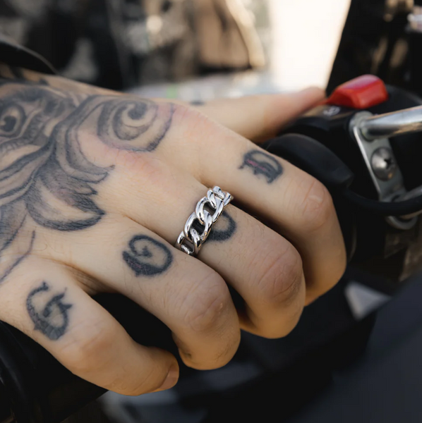 TWISTED TEXTURE BAND SIGNET RING - SILVER GOLD