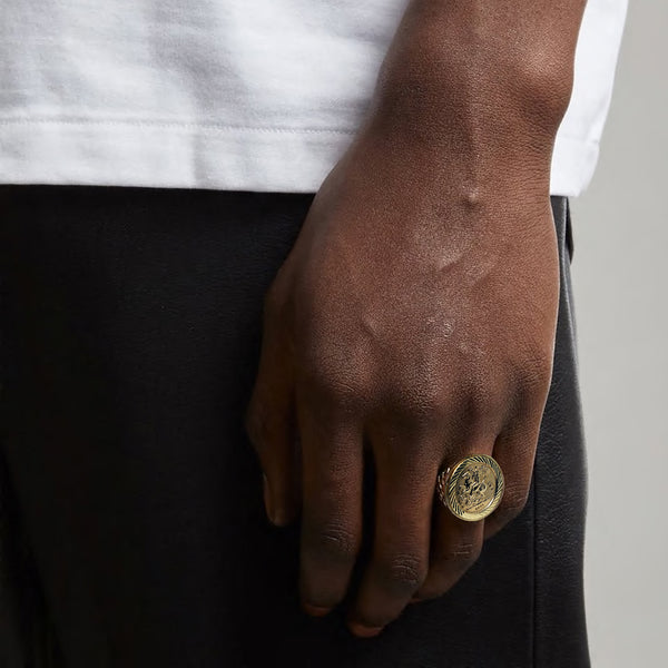 54 FLORAL 9ct GOLD 375 SAINT GEORGE FACE SOVEREIGN SIGNET RING