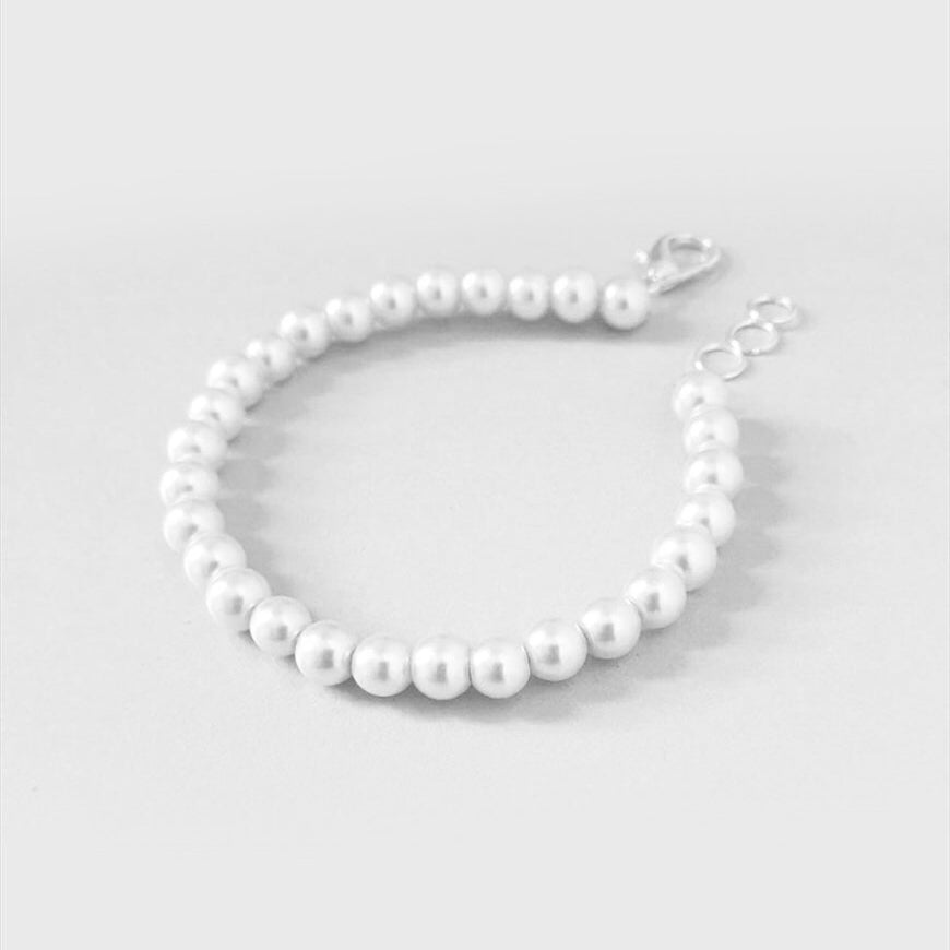 54 FLORAL PEARL BEAD BRACELET CHAIN - WHITE/SILVER