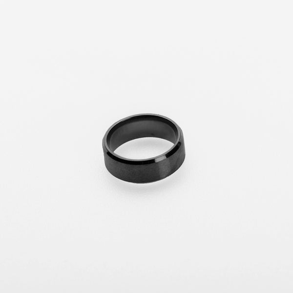 KEENA BAND RING | BLACK Rings Urban Clothing from 54 Floral Clothing