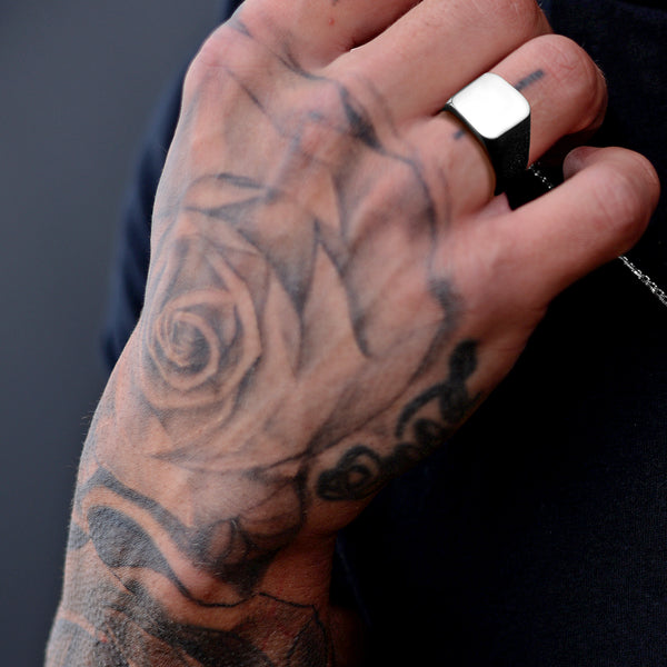 KEENA SQUARE SIGNET RING | SILVER Rings Urban Clothing from 54 Floral Clothing
