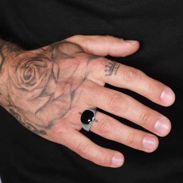 KEENA BLACK ELEMENT SIGNET RING | SILVER - 54 Floral Streetwear Urban Clothing 