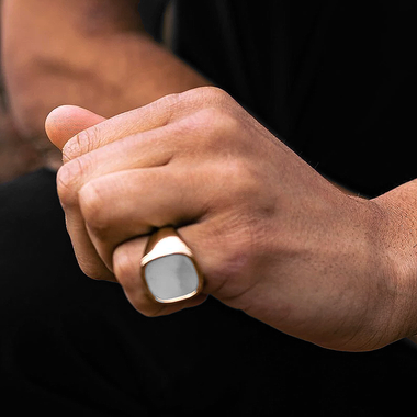 54 FLORAL SQUARE WHITE ONYX SIGNET RING - GOLD