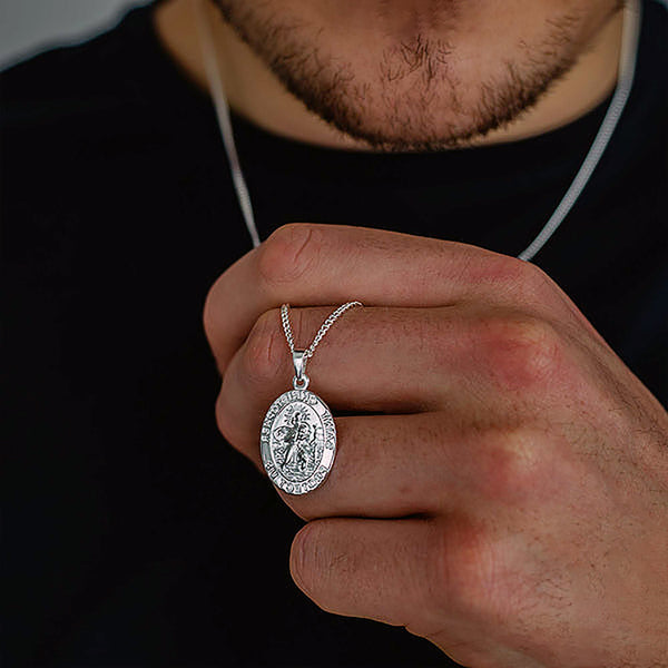 54 FLORAL OVAL SAINT CHRISTOPHER PENDANT NECKLACE CHAIN